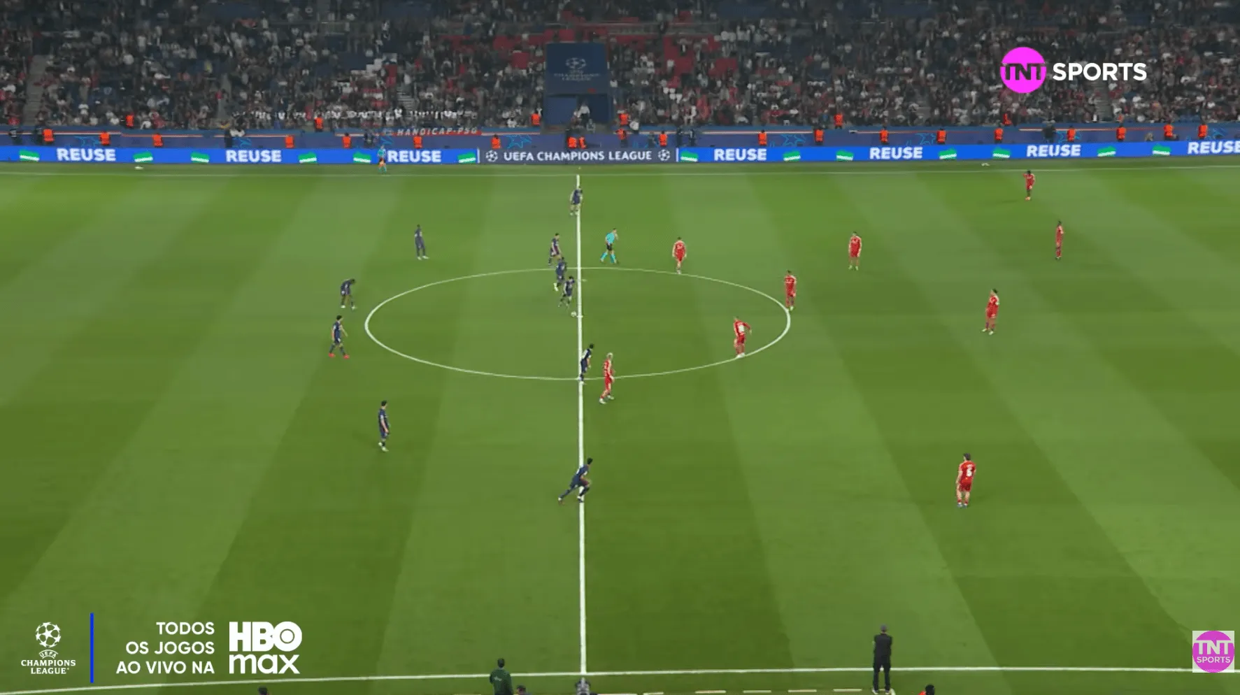 开云官方-麦考伊斯特：世界最佳球队巴黎开球竟出底线，完全不敢相信